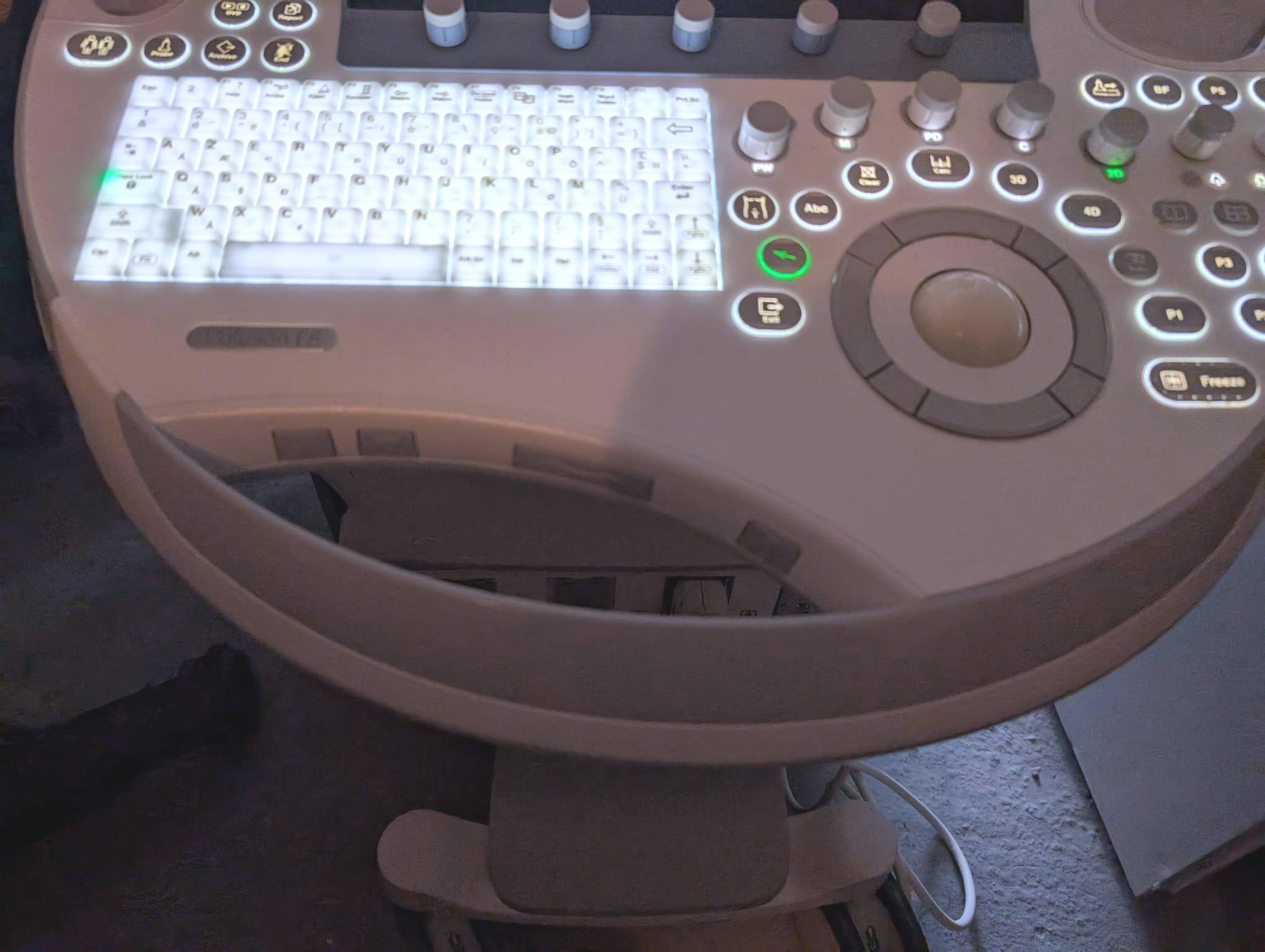 VOLUSON E8 BT20 - Imagen 7